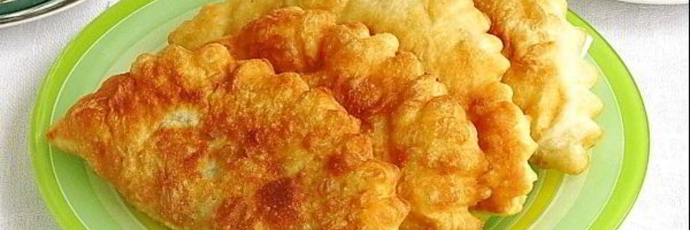 Пирожки жареные с опятами