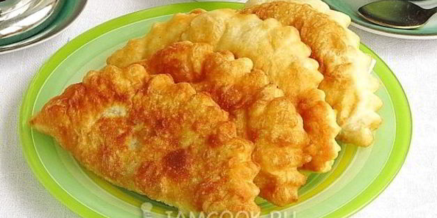 пирожки жареные с опятами