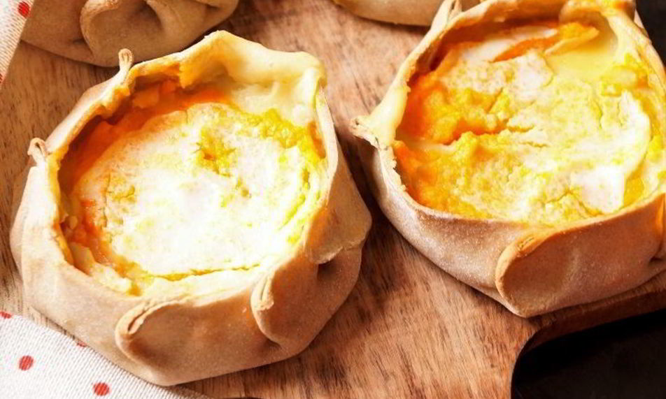 Рецепт скландраусис — ржаные открытые пирожки с картофельно морковной начинкой