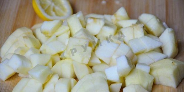 слоеные пирожки конвертики с яблоками в духовке