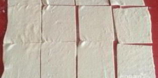 слоеные пирожки с фаршем и овощами