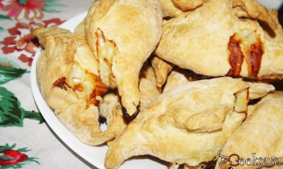 Рецепт слоеные пирожки с курицей