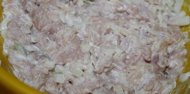 слоеные пирожки с курицей