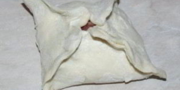 слоеные пирожки с мясом