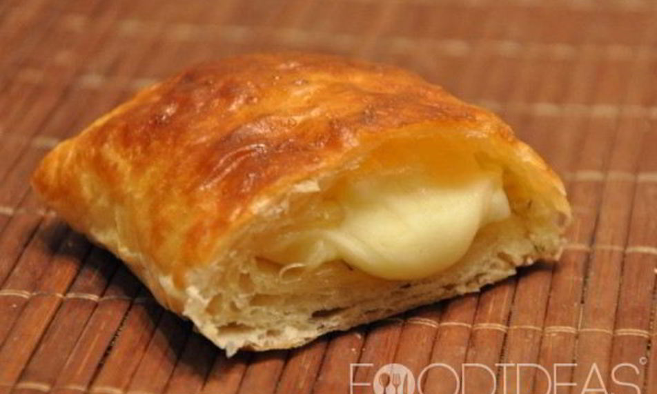 Рецепт слоеные пирожки с сыром