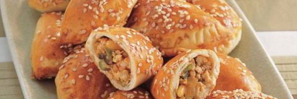 Сочные пирожки с курицей и овощами