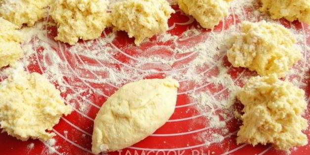 жареные пирожки из творожного теста