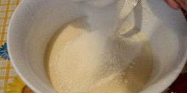 жареные пирожки с капустой на кислом молоке