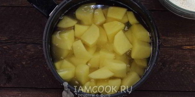 жареные пирожки с картошкой на кефире