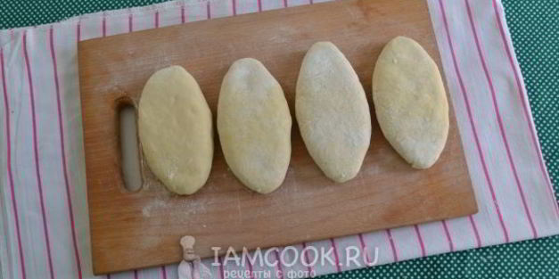 жареные пирожки с яйцом и рисом