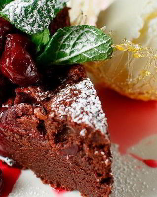 Брауни с вишневой прослойкой