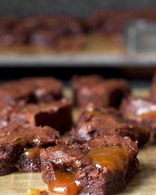 Браунис соленой карамелью