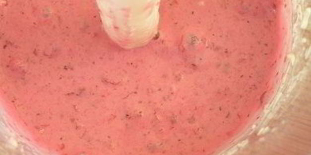 фисташковое пирожное с брусничным семифредо