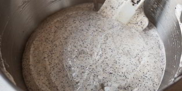 маковое пирожное с апельсиновым кремом