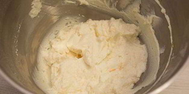 маковое пирожное с апельсиновым кремом