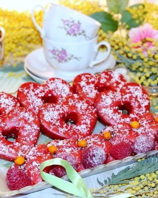 Малиново-ореховое пирожное