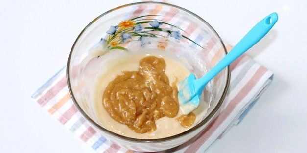 малиново-ореховое пирожное