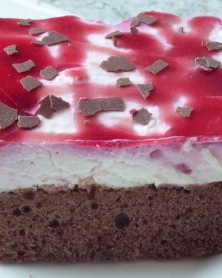 Малиновые пирожные Страчателла