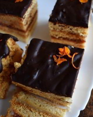 Медовое пирожное с начинкой