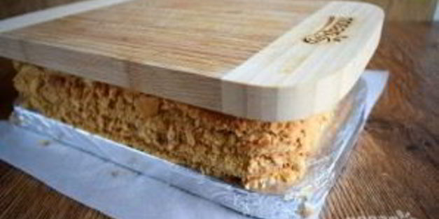 медовое пирожное с начинкой