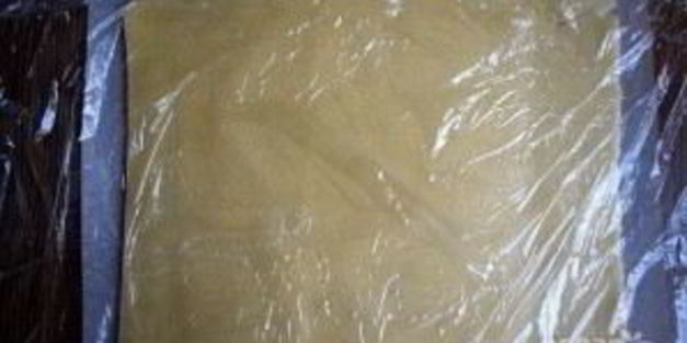 медовое пирожное с начинкой