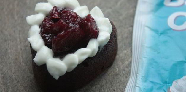 мини-пирожные черный лес