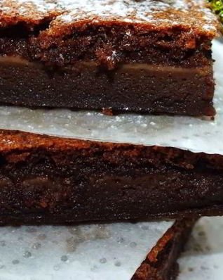 Мокрые шоколадные пирожные