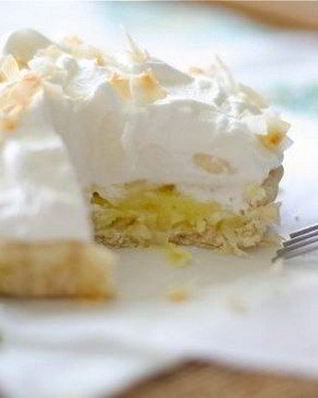 Нежное пирожное с бананово-кокосовой начинкой