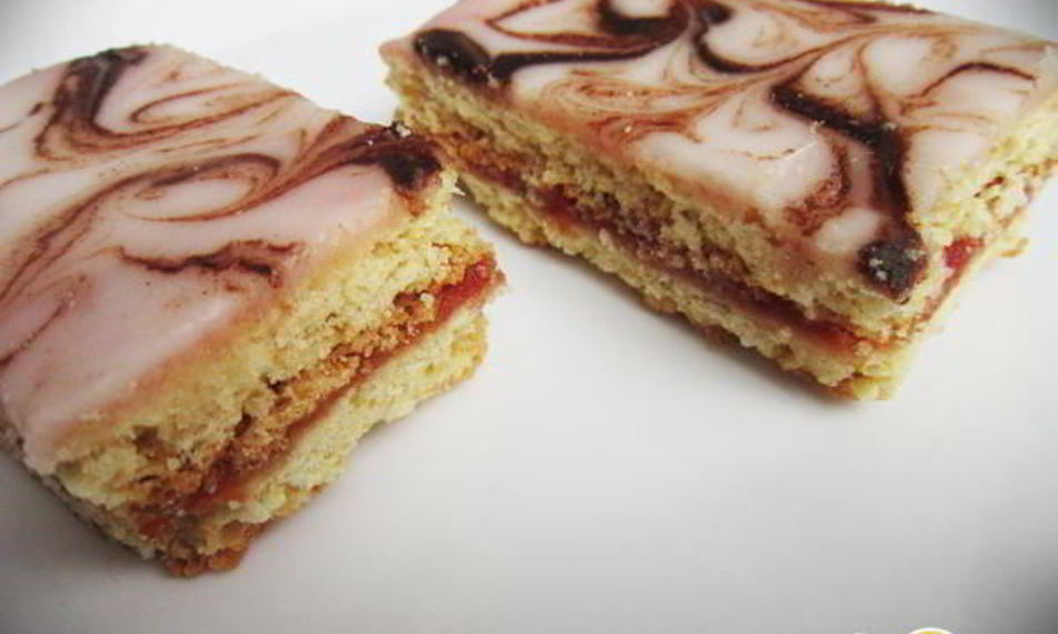 Рецепт песочное пирожное глазированное помадой