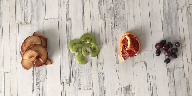 песочные корзиночки с фруктами пирожные