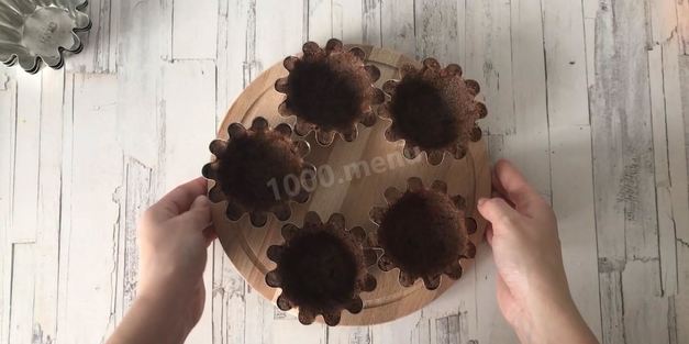 песочные корзиночки с фруктами пирожные