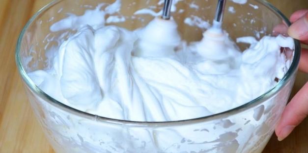 пирожное буше бисквитное