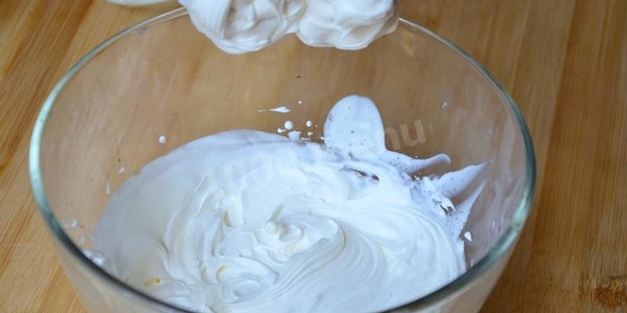 пирожное буше бисквитное