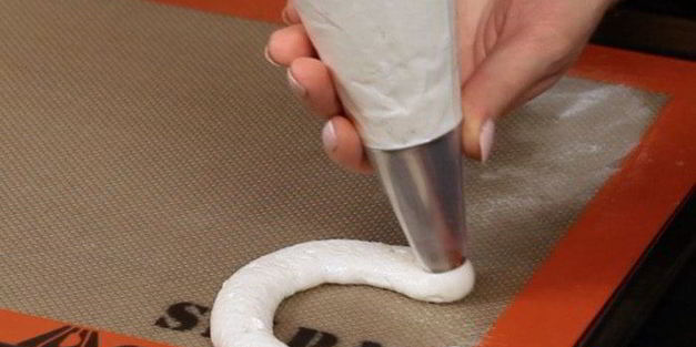 пирожное дакуаз