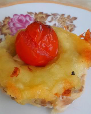 Пирожное куриное с черри