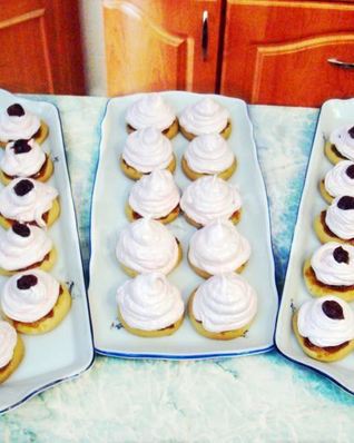 Пирожное с белковым кремом наслаждение