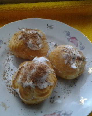 Пирожное Шу с белковым заварным кремом