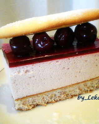 Пирожное Вишня