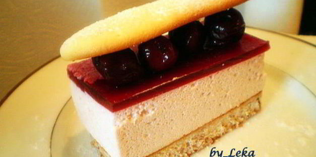 пирожное вишня