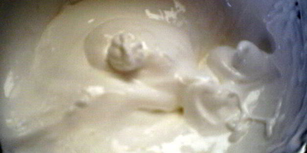 пирожное вишня