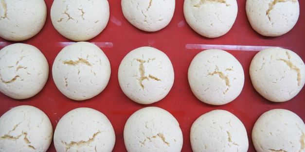 пирожные персики