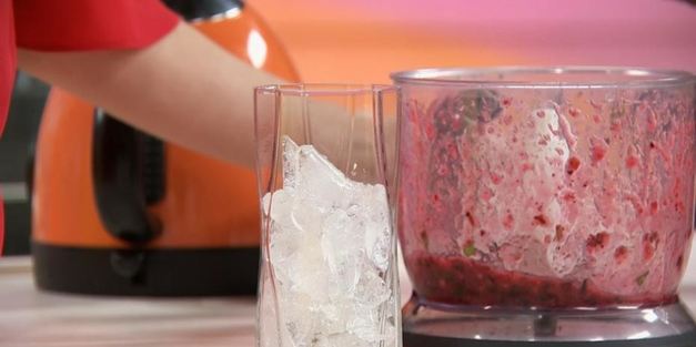 пирожные с горячим шоколадом