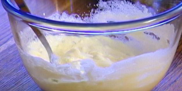 пирожные с клубникой, маскарпоне и мятой