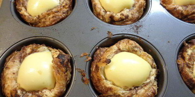 пирожные с кремовой ванильной начинкой и карамелью