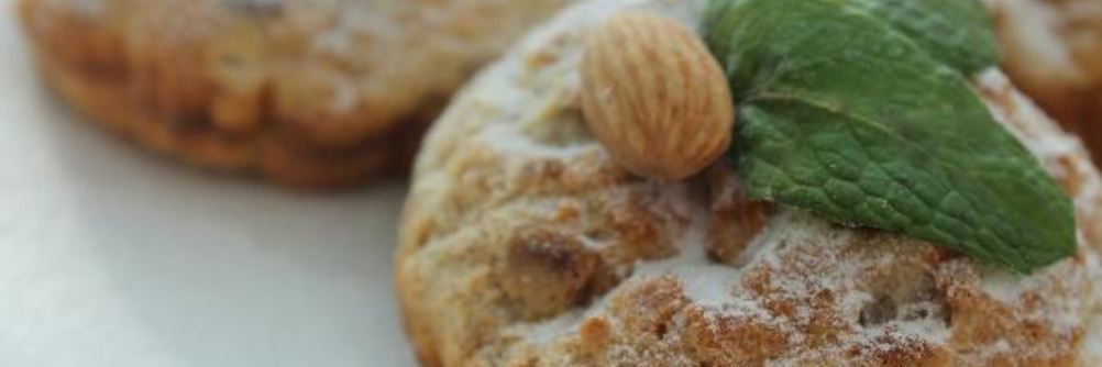Пирожные с миндалем