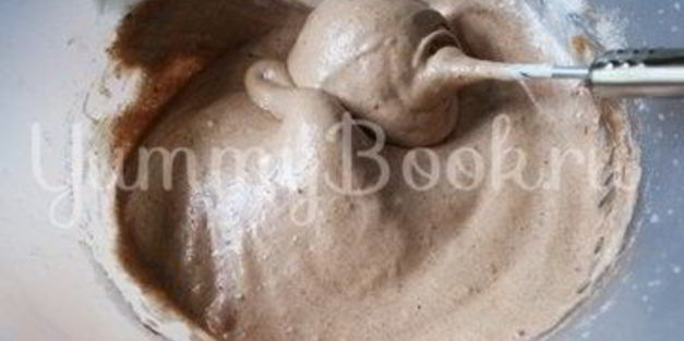 пирожные шоколадное безе с орехами