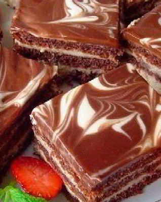 Праздничное пирожное День-Ночь