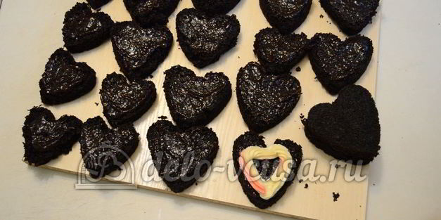 шоколадное пирожное