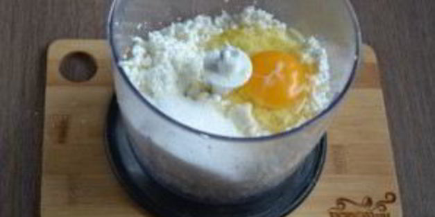 шоколадный брауни с вишней