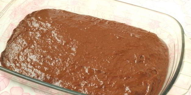 шоколадные пирожные с заливкой